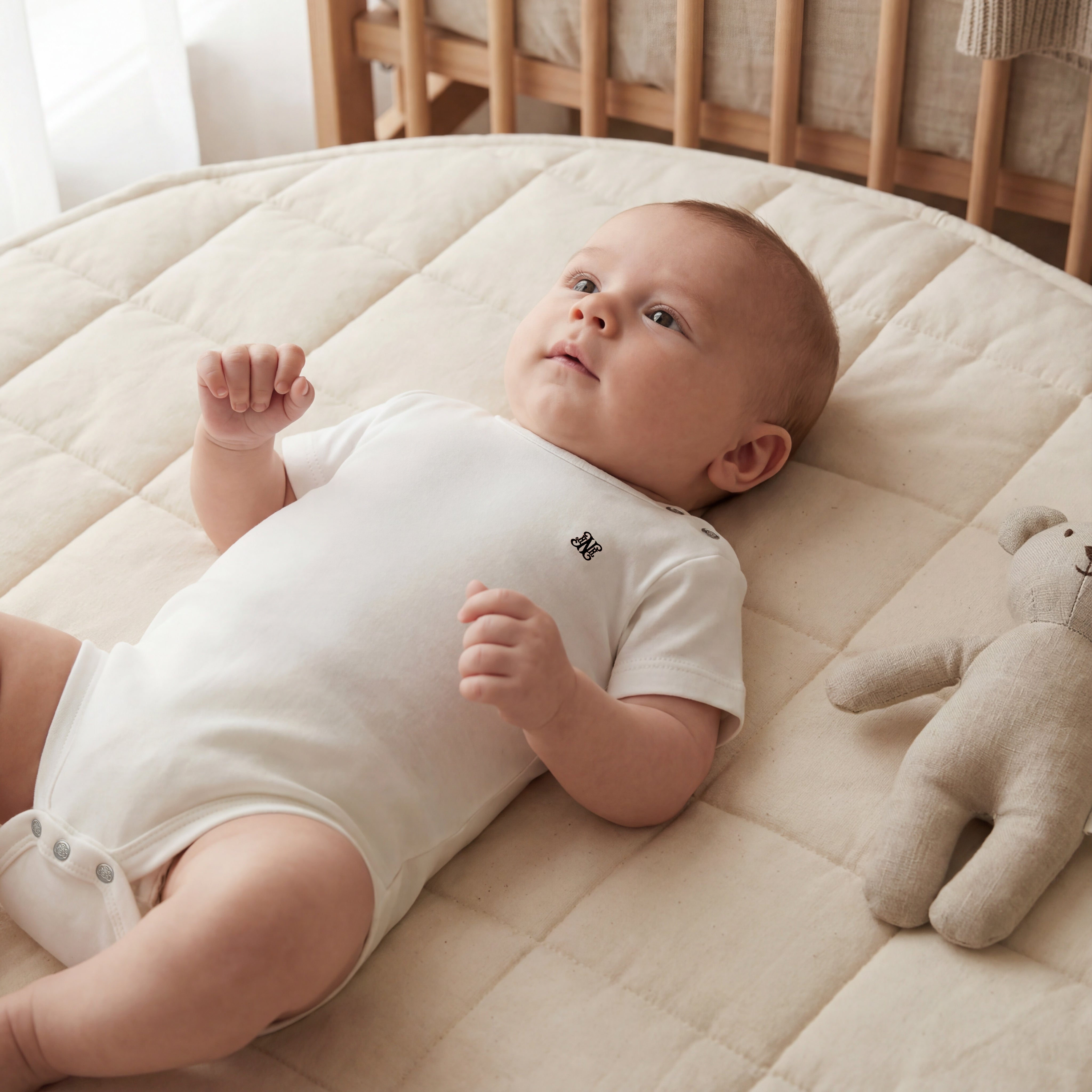 %100 Pamuk Kısa Kollu Monogram Nakışlı Body